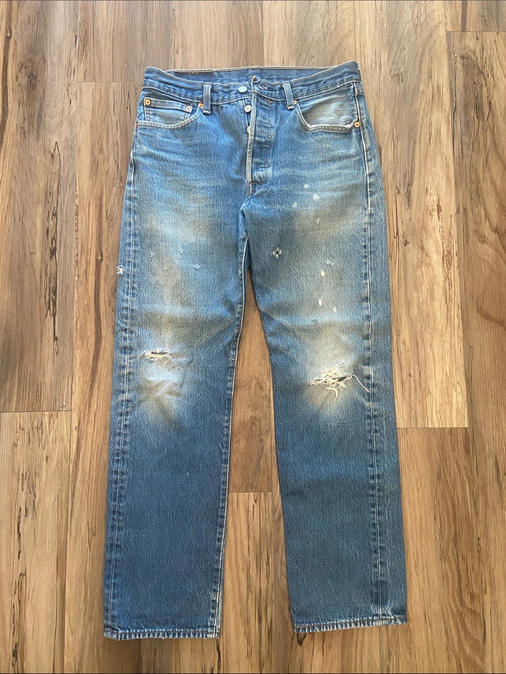 Vintage 501 Levi straight leg distressed jeans 33/34 button fly collectible